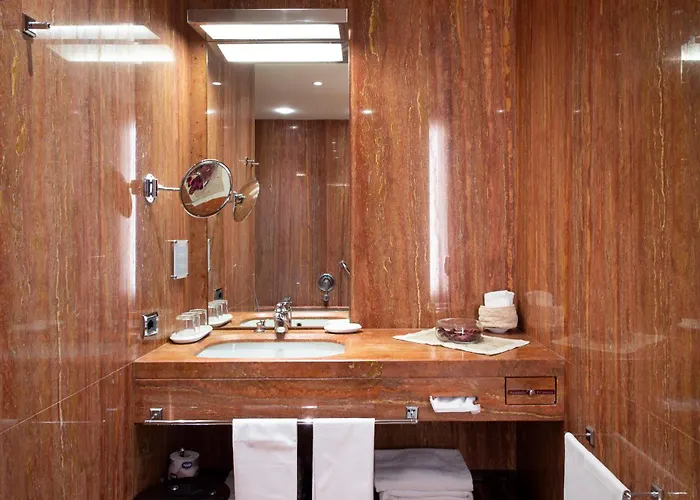 ホテル アート オロロージョ