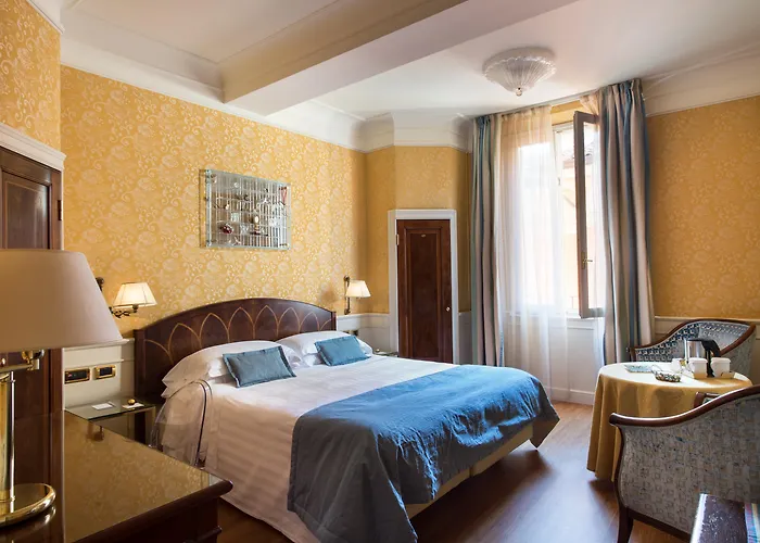 Otel Art Orologio 4*
